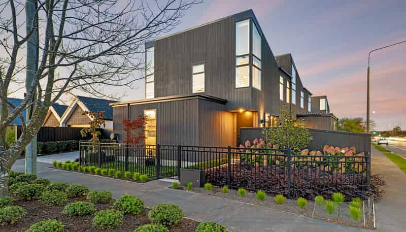 2 Bretts Road, Saint Albans