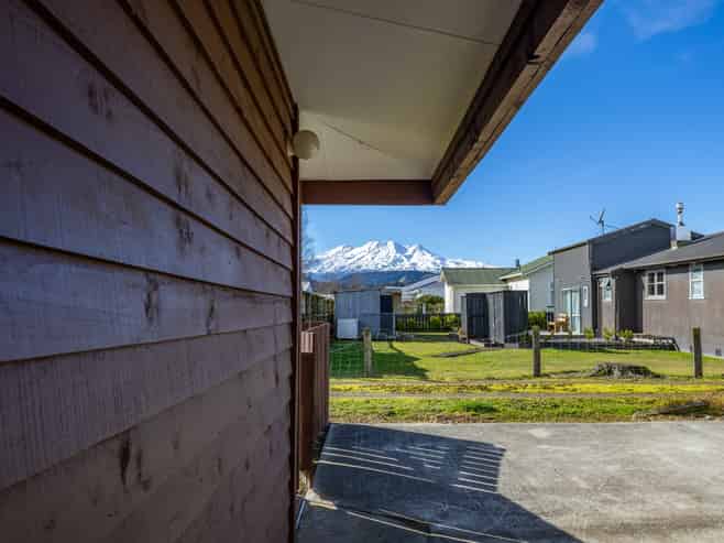 73b Arawa Street, Ohakune