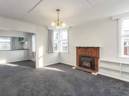 97 Broadway, Carterton