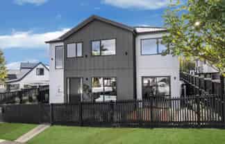Lot 1/10 Sandgate Avenue, Botany Downs