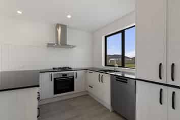 1 Robson Drive , Lincoln