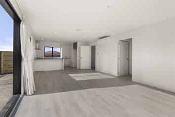 1 Robson Drive , Lincoln