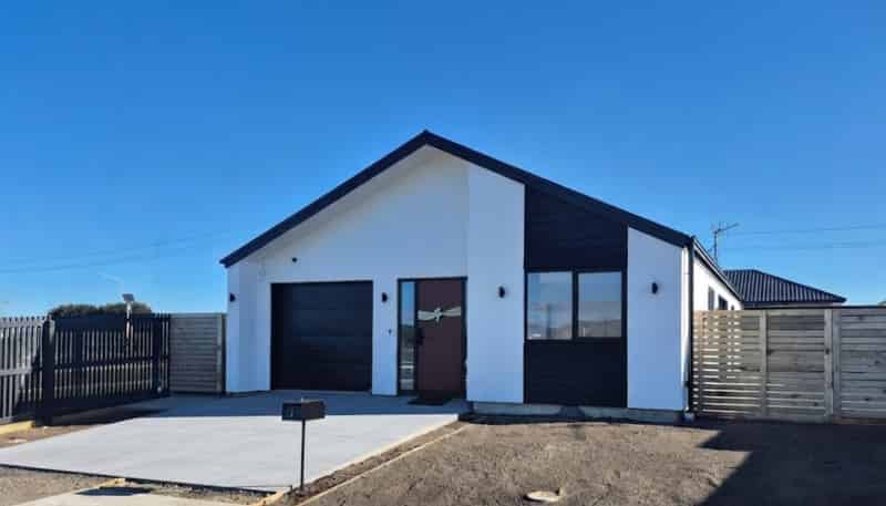 1 Robson Drive , Lincoln