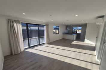 1 Robson Drive , Lincoln