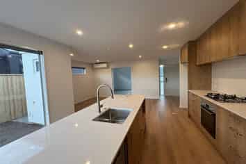 32 River Stone Drive, Halswell