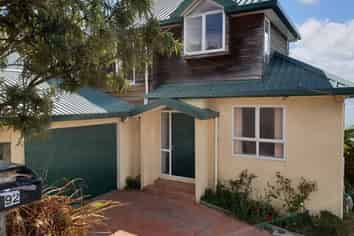 92 Homebush Road, Khandallah