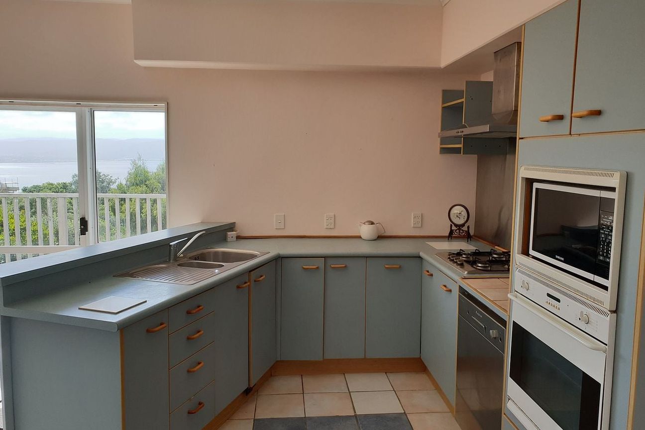 4 Bedroom House, Stunning Sea view - Bild 3