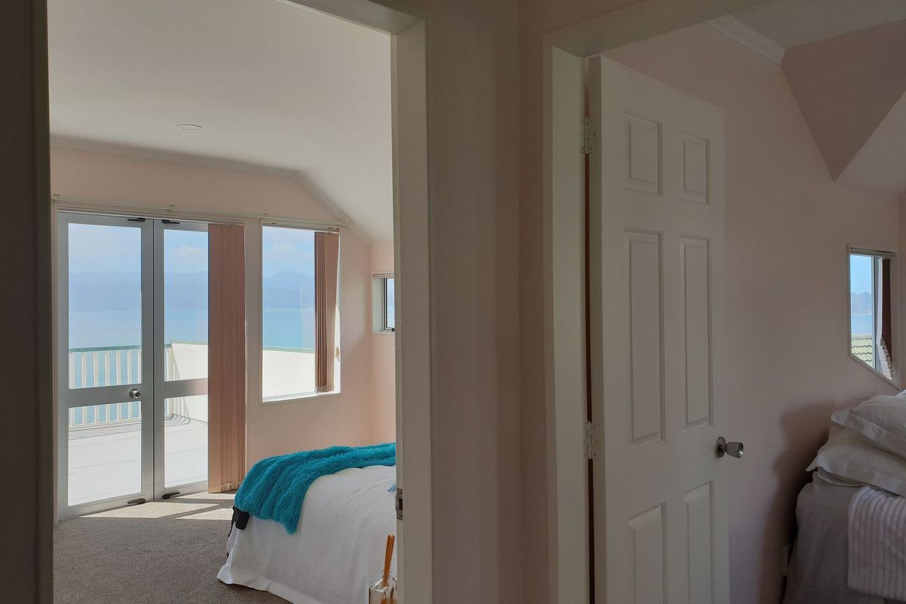 4 Bedroom House, Stunning Sea view - Bild 6