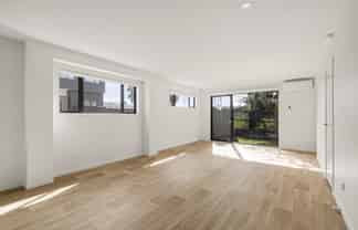 2/75 McAnnalley Street, Manurewa East