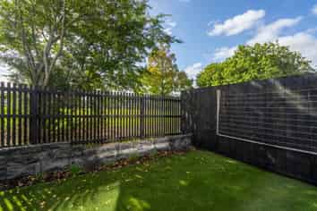 2/75 McAnnalley Street, Manurewa East