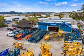 Secure Albany Yard with Warehouse & Office