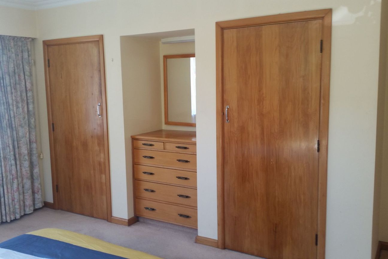Large 7 Bedroom , walking distance to Uni, BushInn - Altro