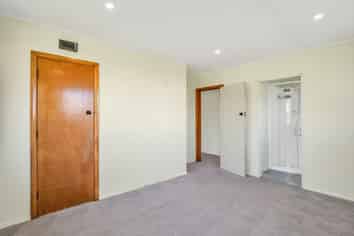 15 Kennard Crescent, Karitane
