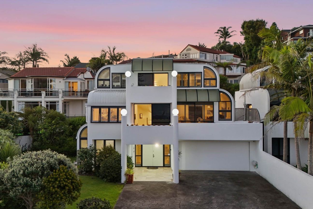 Coastal Living in The Heart of Browns Bay - Vista 2