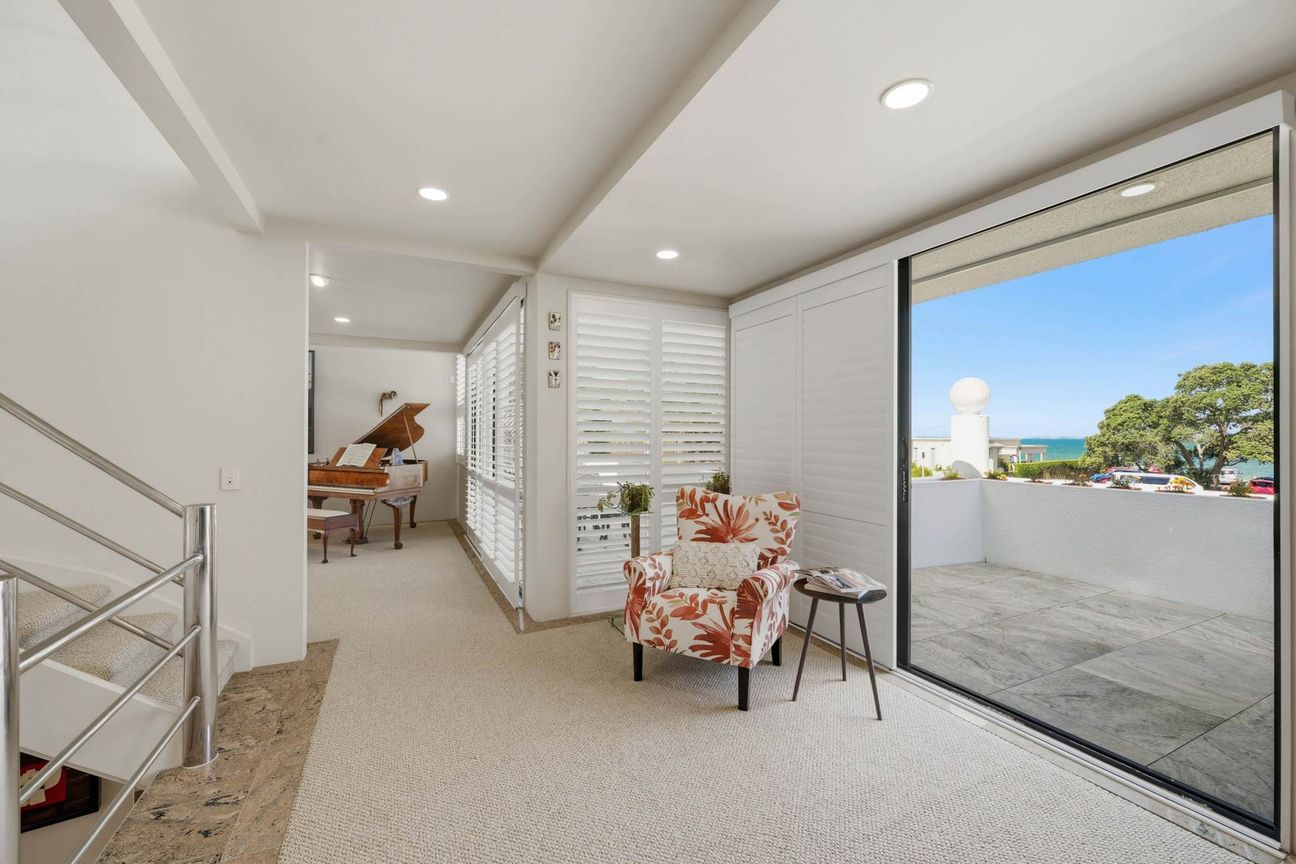 Coastal Living in The Heart of Browns Bay - Altro