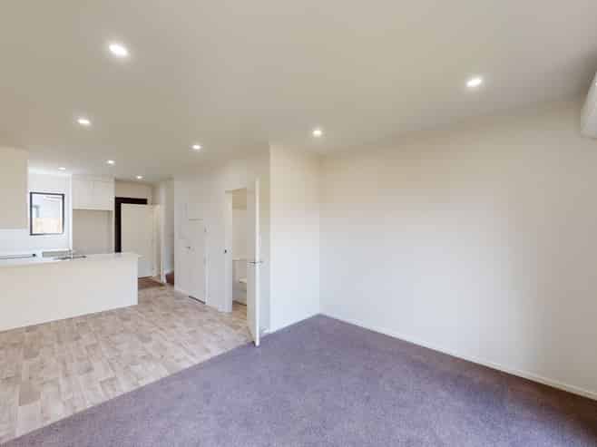 8/16 Russell Road, Manurewa