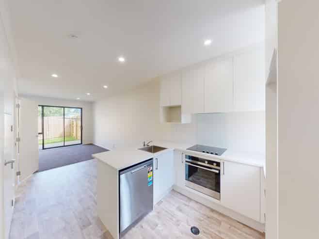 8/16 Russell Road, Manurewa