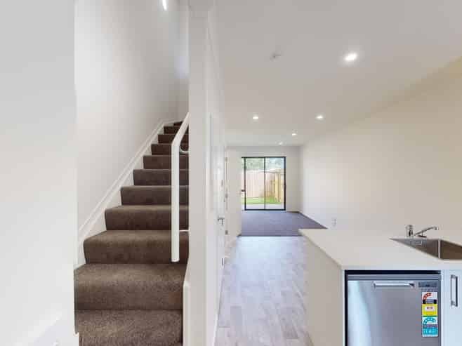 8/16 Russell Road, Manurewa