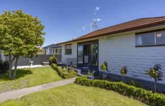 27A Bank Street, Amberley