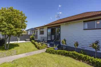 27A Bank Street, Amberley