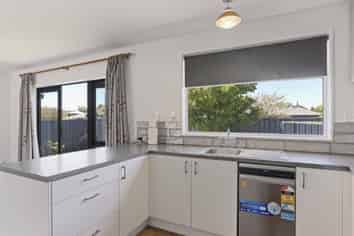 27A Bank Street, Amberley