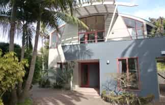 42b Harvey Street, Avenues