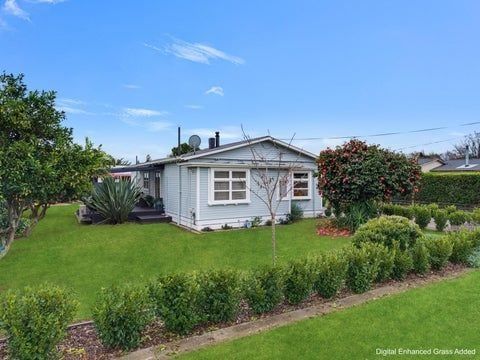 Parkvale 3 bedroom, office, outside room 1