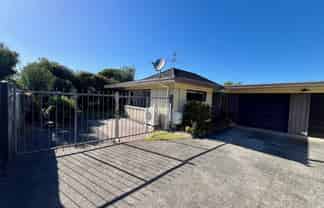2/24 Beaumaris Way, Conifer Grove