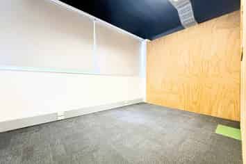 Functional Epsom Workspace | 100 m2