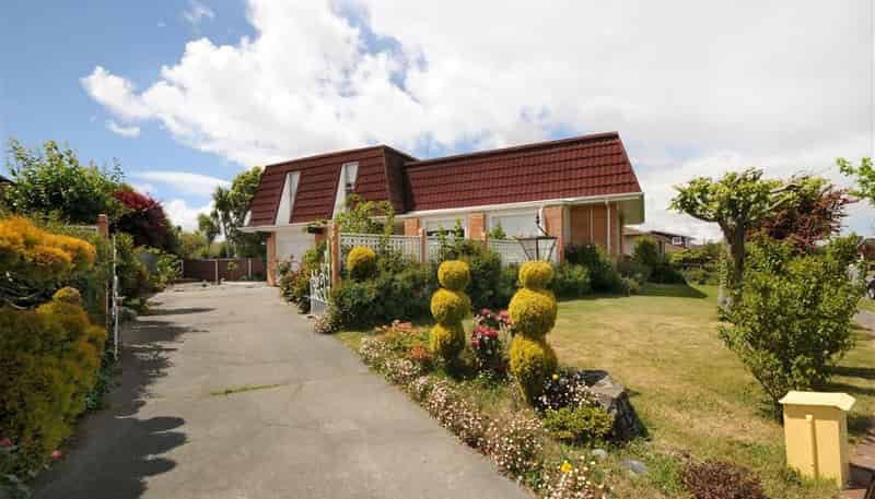 28 Delaware Crescent, Russley