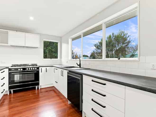 258 Valley Road, Woodville
