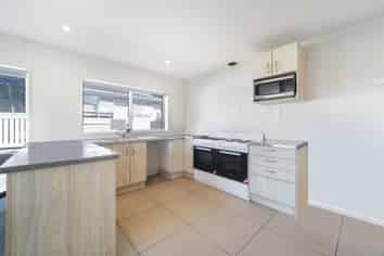 Room 1/7B James Street, Mangere East