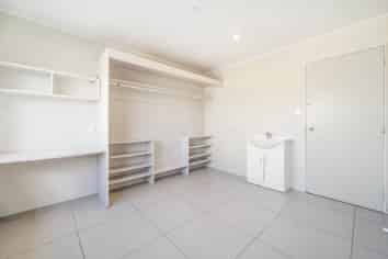 Room 1/7B James Street, Mangere East