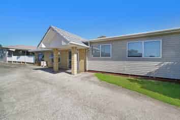 Room 1/7B James Street, Mangere East
