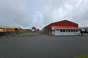 High Profile Workshop with Large Secured Yard