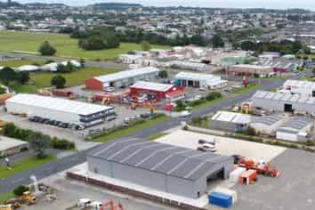 High Profile Workshop with Large Secured Yard