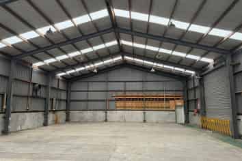 High Profile Workshop with Large Secured Yard