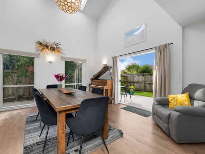 42 Purkiss Street, Springlands