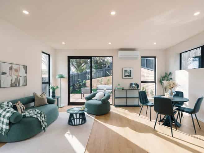 20A Barker Rise, Northcross