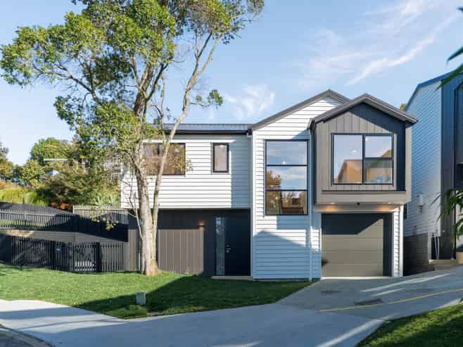 20A Barker Rise, Northcross