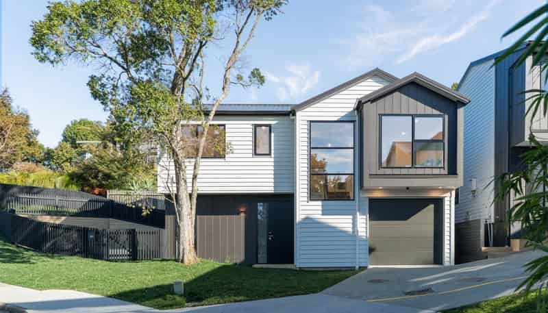 20A Barker Rise, Northcross