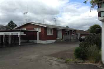 66B Fourteenth Avenue, Avenues