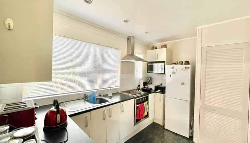 2/32 Stredwick Drive, Torbay
