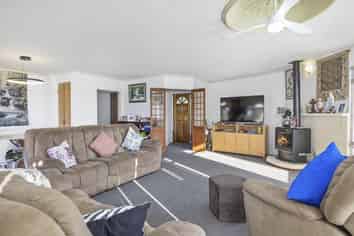 24 Scott Avenue, Otaki Beach