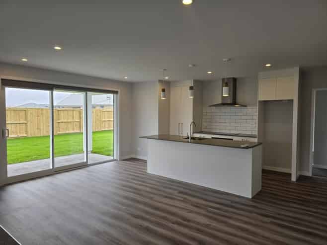 12 Makomako Crescent, Wharewaka