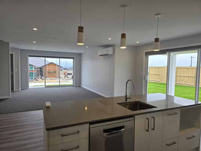 12 Makomako Crescent, Wharewaka