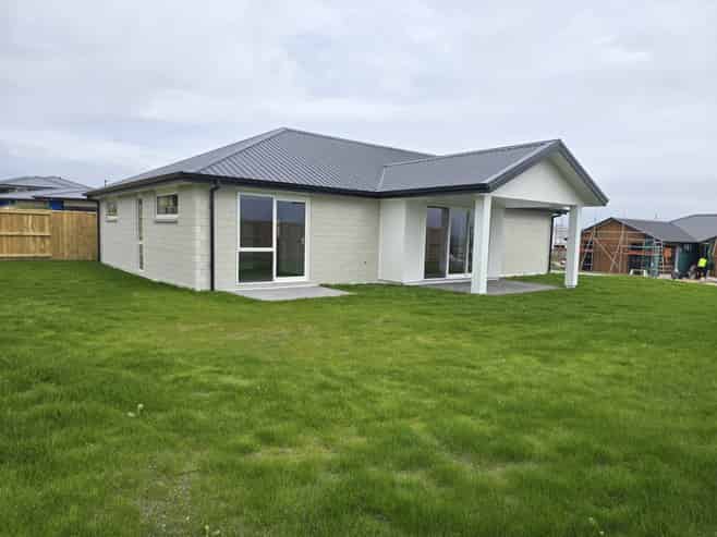 12 Makomako Crescent, Wharewaka