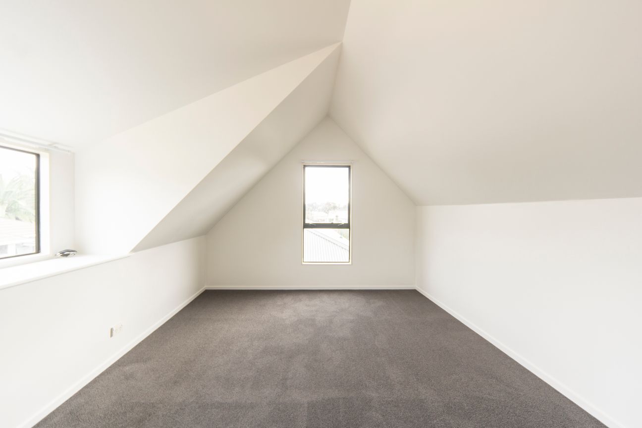 Spacious Family Home with Fresh Modern Updates - Vista 6
