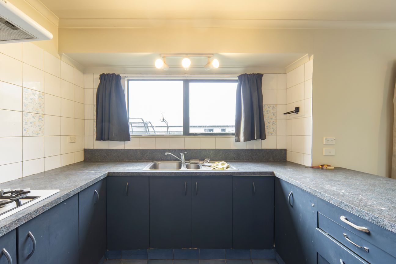 Spacious Family Home with Fresh Modern Updates - Vista 5