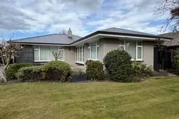 17 Springbank Street, Bryndwr